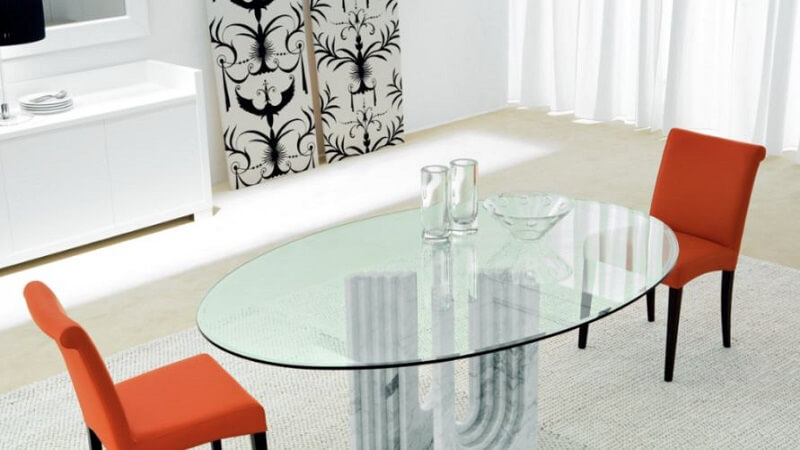 Why Choose an Oval Glass Top For Dining Table?