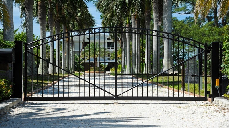 Modern Driveway Gates with Solar Opener: Beautiful and Efficient