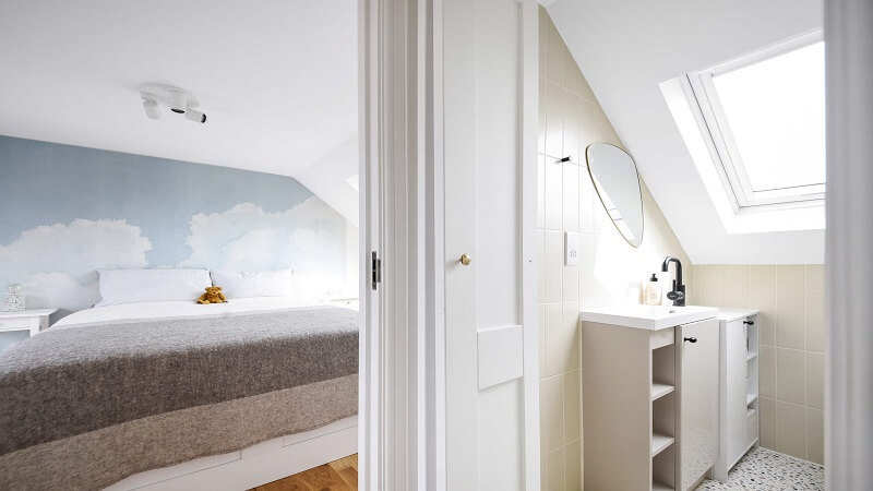 7 Major Perks of Working with a Loft Conversion Essex Expert Instead of Moving