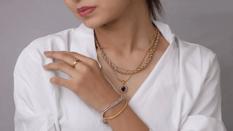 Daily Chic: Blending Fine Jewelry into Your Daily Life