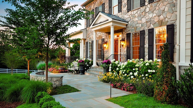 Smart Landscaping and Design Tips for Texas Exteriors