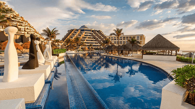 When a Vacation Turns Into Forever: Why Families Are Finding Home and Heart in Mexico