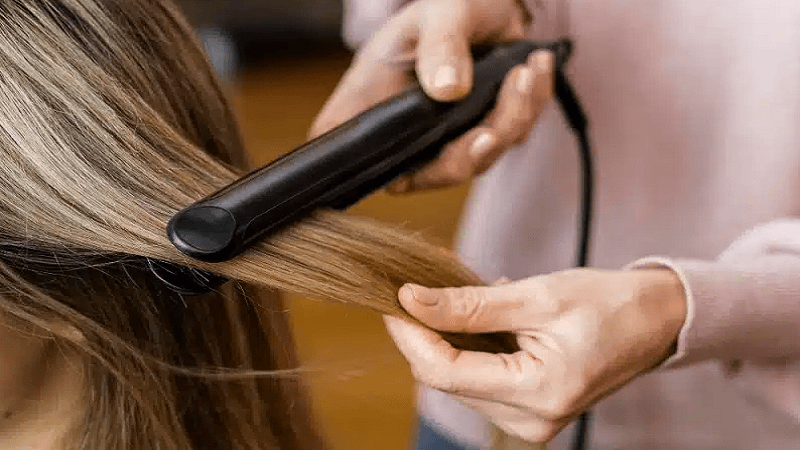 A Complete Guide to Choosing and Using Hair Straighteners Safely