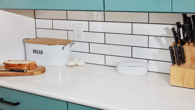 How to Choose the Right Subway Tile Backsplash for Your Kitchen Makeover