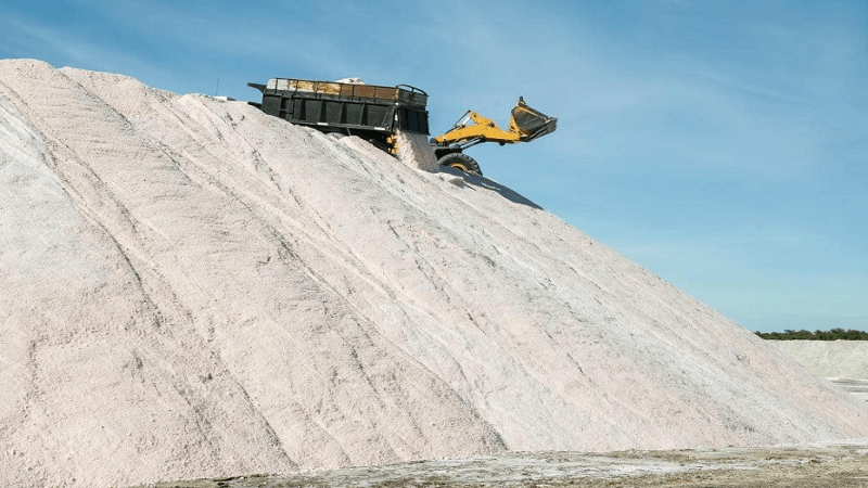 Winter Elegance Meets Safety: The Homeowner’s Guide to a Slip-Free Season