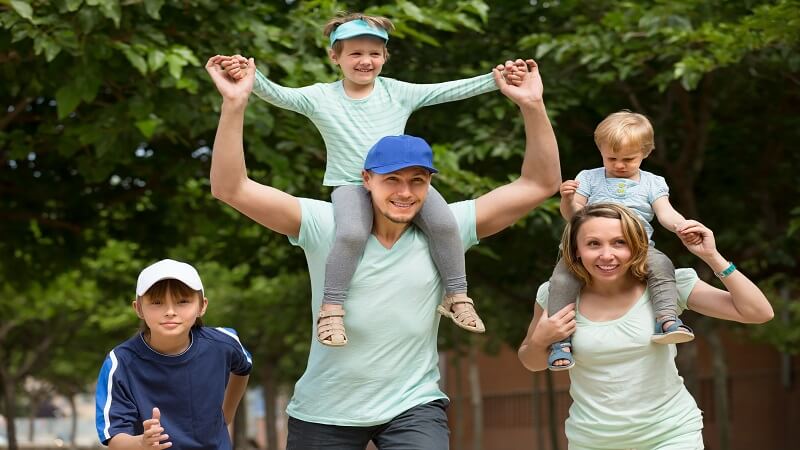 6 Simple Ways To Stay Active as a Family (and Keep Up With Your Kids)