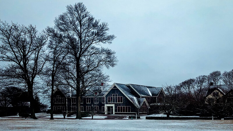 Why Your Concrete Driveway Looks Darker After Winter and What It Means