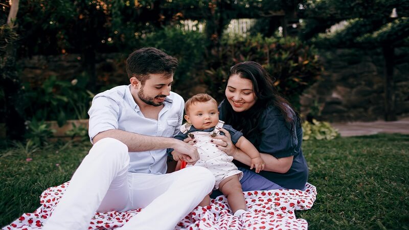 Creating the Perfect Outdoor Entertainment Area for Family Gatherings