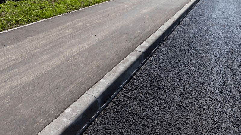 Concrete vs. Asphalt: Which Is Better for Your Driveway?