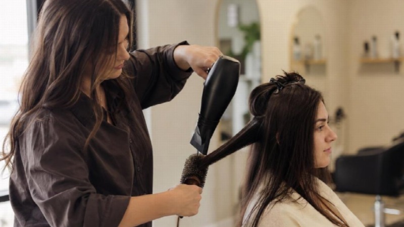 5 Long-Lasting Styling Techniques for Trophy Club's Humid Weather